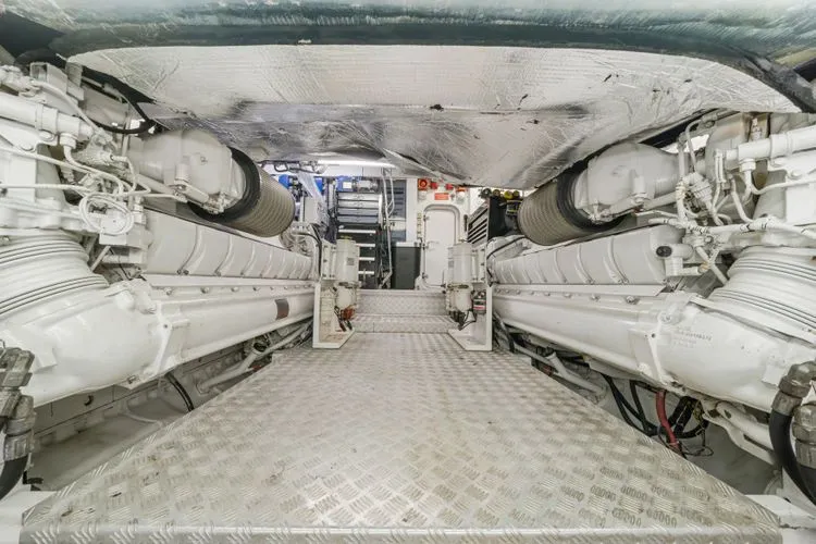 Slide: The Image of 2010 Sunseeker Predator 84 - Image 86 - 86