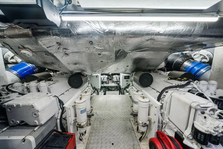 Slide: The Image of 2010 Sunseeker Predator 84 - Image 88 - 88