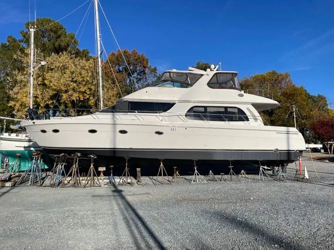 Slide: The Image of 2006 Carver 560 Voyager - Image 2 - 2