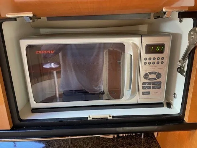 Slide: The Image of 2007 Chaparral 330 Signature - Image 18 - 18