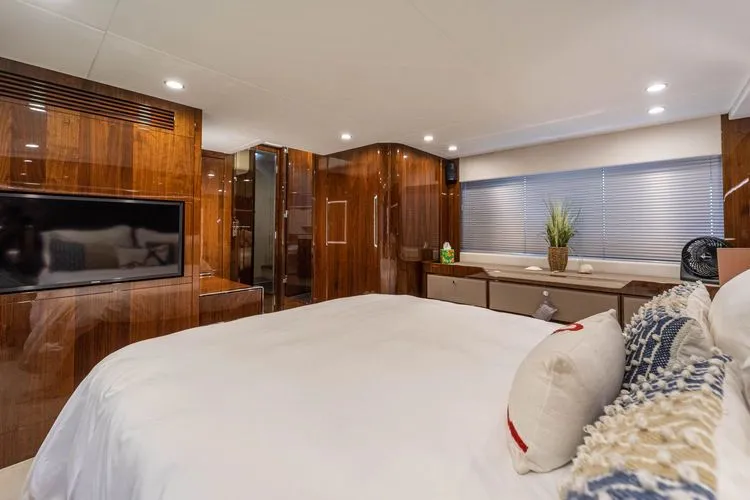 Slide: The Image of 2019 Fairline Squadron 53 - Image 34 - 34