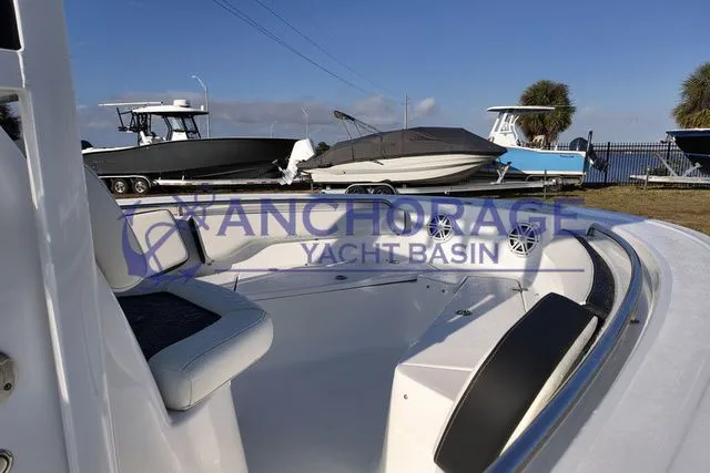 Slide: The Image of Tidewater 198 CC Adventure 2027 - 4