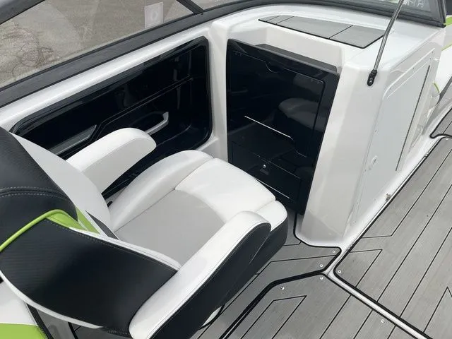 Slide: The Image of Yamaha 212X 2022 - 10