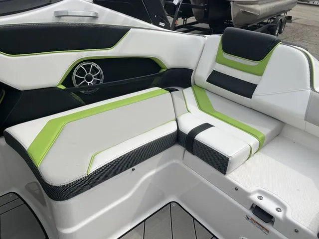 Slide: The Image of Yamaha 212X 2022 - 11