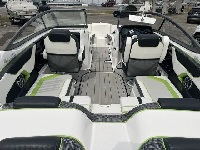 Slide: The Image of Yamaha 212X 2022 - 4