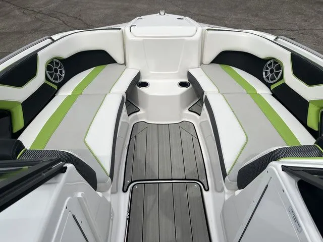 Slide: The Image of Yamaha 212X 2022 - 6