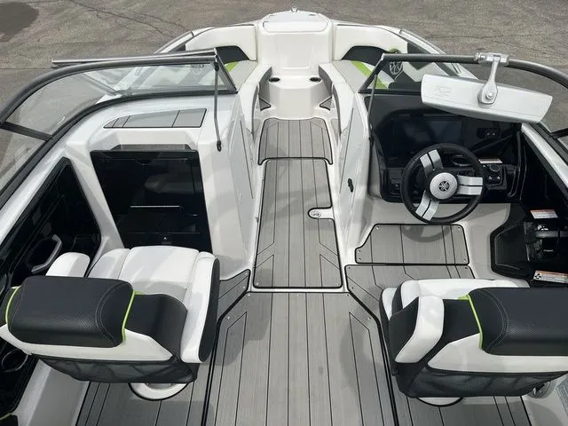 Slide: The Image of Yamaha 212X 2022 - 8