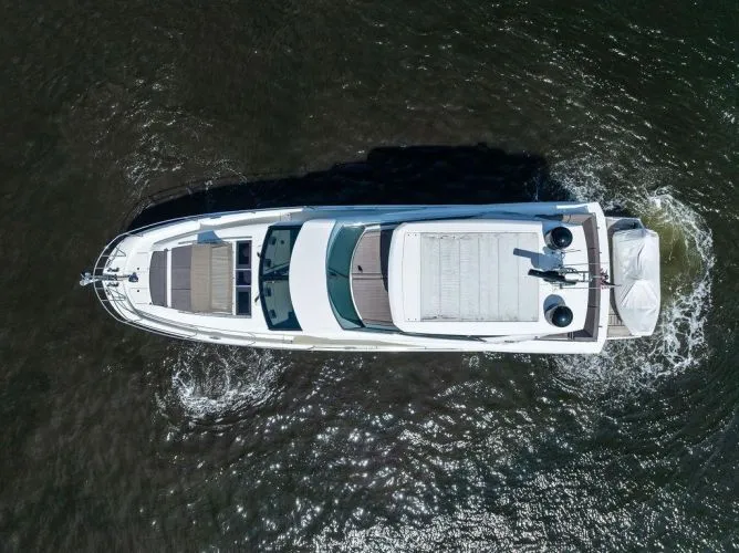 Slide: The Image of 2018 Prestige 680 - Image 10 - 10