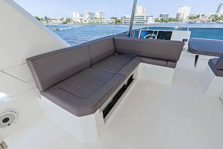 Slide: The Image of 2018 Prestige 680 - Image 20 - 20