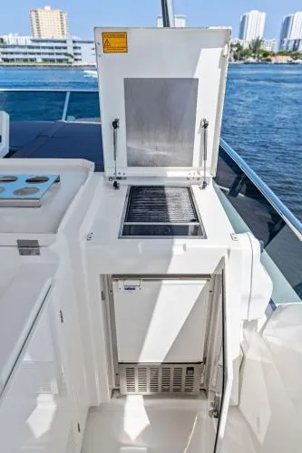 Slide: The Image of 2018 Prestige 680 - Image 26 - 26