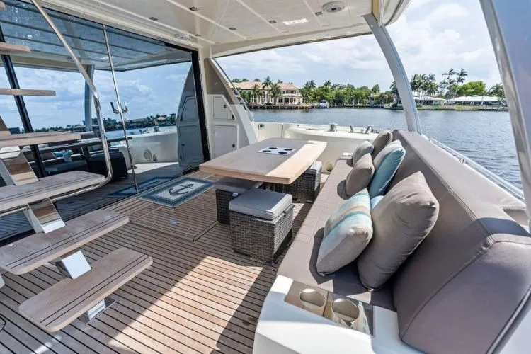 Slide: The Image of 2018 Prestige 680 - Image 32 - 32