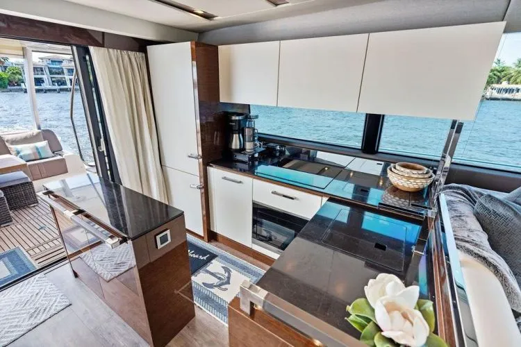 Slide: The Image of 2018 Prestige 680 - Image 38 - 38