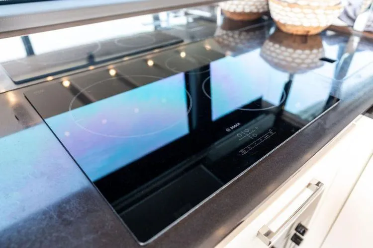 Slide: The Image of 2018 Prestige 680 - Image 39 - 39