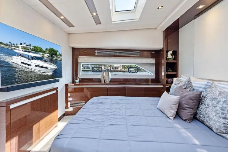 Slide: The Image of 2018 Prestige 680 - Image 59 - 59