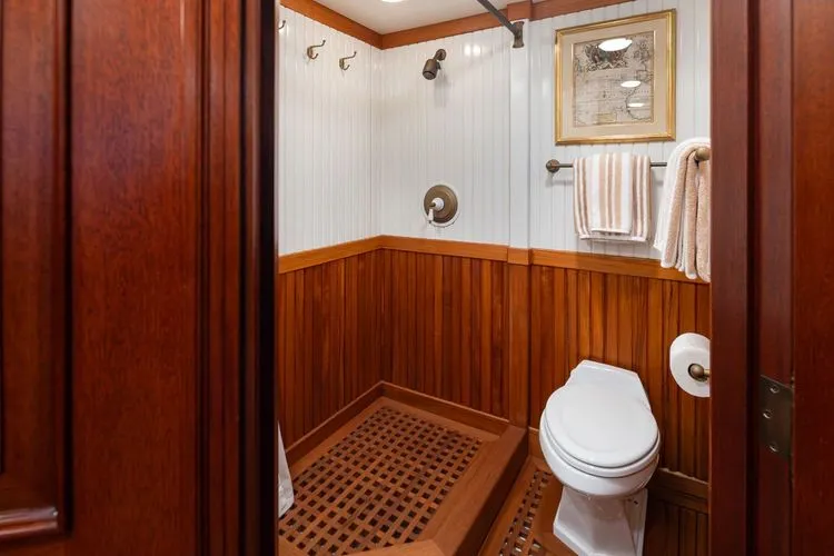 Slide: The Image of 1989 Delta Marine Flybridge Motoryacht - Image 17 - 17