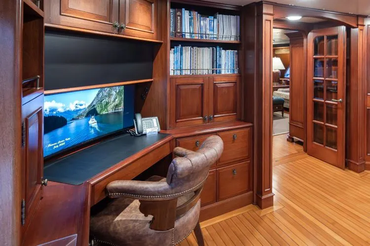 Slide: The Image of 1989 Delta Marine Flybridge Motoryacht - Image 23 - 23