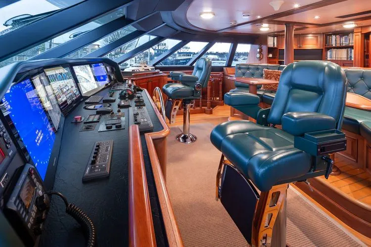 Slide: The Image of 1989 Delta Marine Flybridge Motoryacht - Image 29 - 29