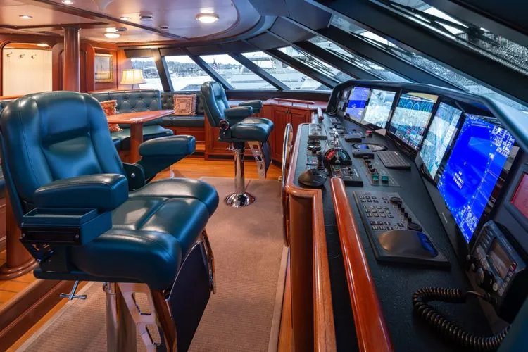 Slide: The Image of 1989 Delta Marine Flybridge Motoryacht - Image 31 - 31