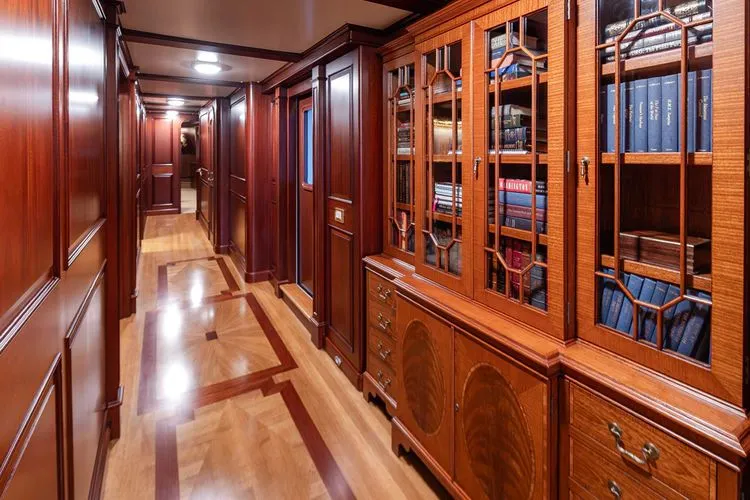 Slide: The Image of 1989 Delta Marine Flybridge Motoryacht - Image 46 - 46