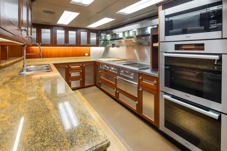 Slide: The Image of 1989 Delta Marine Flybridge Motoryacht - Image 53 - 53