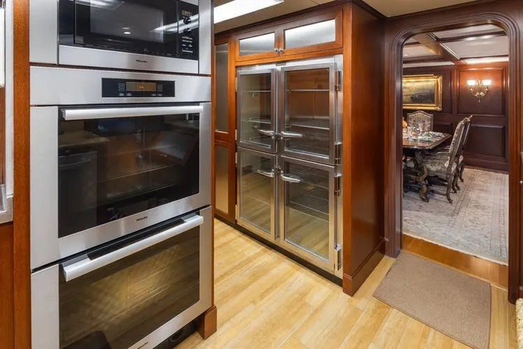 Slide: The Image of 1989 Delta Marine Flybridge Motoryacht - Image 57 - 57