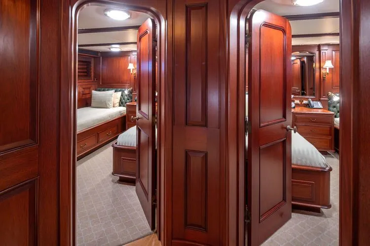 Slide: The Image of 1989 Delta Marine Flybridge Motoryacht - Image 64 - 64