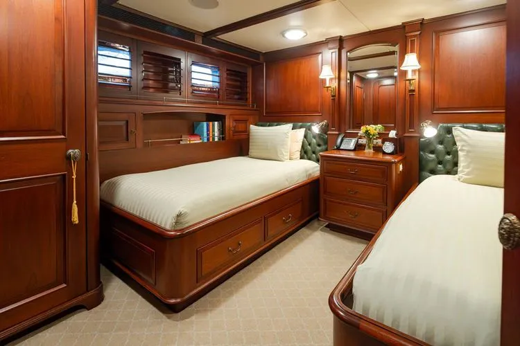 Slide: The Image of 1989 Delta Marine Flybridge Motoryacht - Image 65 - 65