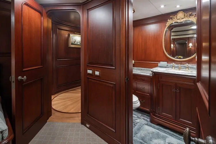 Slide: The Image of 1989 Delta Marine Flybridge Motoryacht - Image 67 - 67