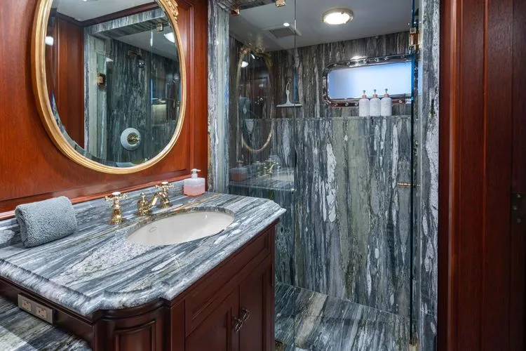 Slide: The Image of 1989 Delta Marine Flybridge Motoryacht - Image 69 - 69