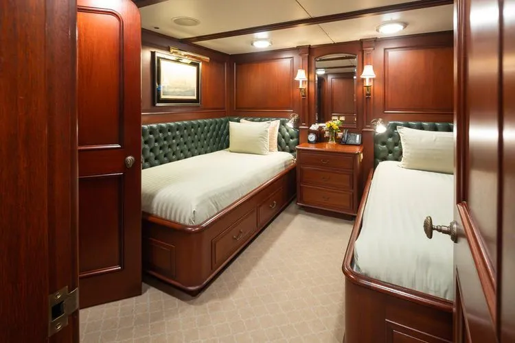 Slide: The Image of 1989 Delta Marine Flybridge Motoryacht - Image 71 - 71