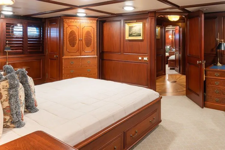 Slide: The Image of 1989 Delta Marine Flybridge Motoryacht - Image 75 - 75