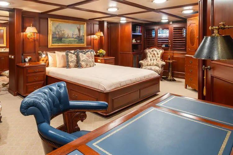 Slide: The Image of 1989 Delta Marine Flybridge Motoryacht - Image 77 - 77