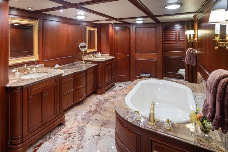 Slide: The Image of 1989 Delta Marine Flybridge Motoryacht - Image 83 - 83