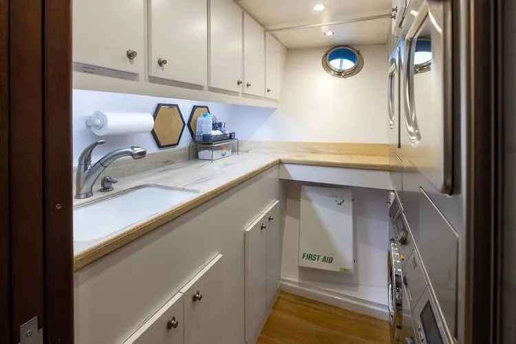 Slide: The Image of 1989 Delta Marine Flybridge Motoryacht - Image 91 - 91