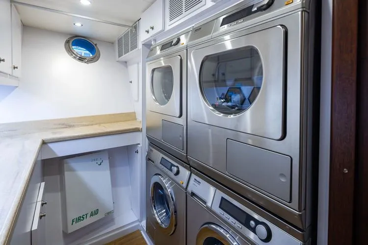 Slide: The Image of 1989 Delta Marine Flybridge Motoryacht - Image 92 - 92