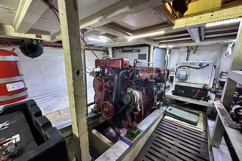 Slide: The Image of Grand Banks 42 Classic 1979 - 53