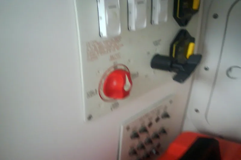 Slide: The Image of Control panel of a 2020 Formula 350 Crossover Bowrider boat. - 38