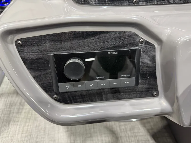 Slide: The Image of Tahoe LTZ 2385 Swingback (VRB) Windshield Tritoon & Honda 4-Stroke EFI 2026 - 13