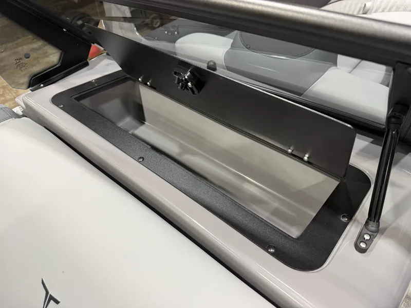 Slide: The Image of Tahoe LTZ 2385 Swingback (VRB) Windshield Tritoon & Honda 4-Stroke EFI 2026 - 19