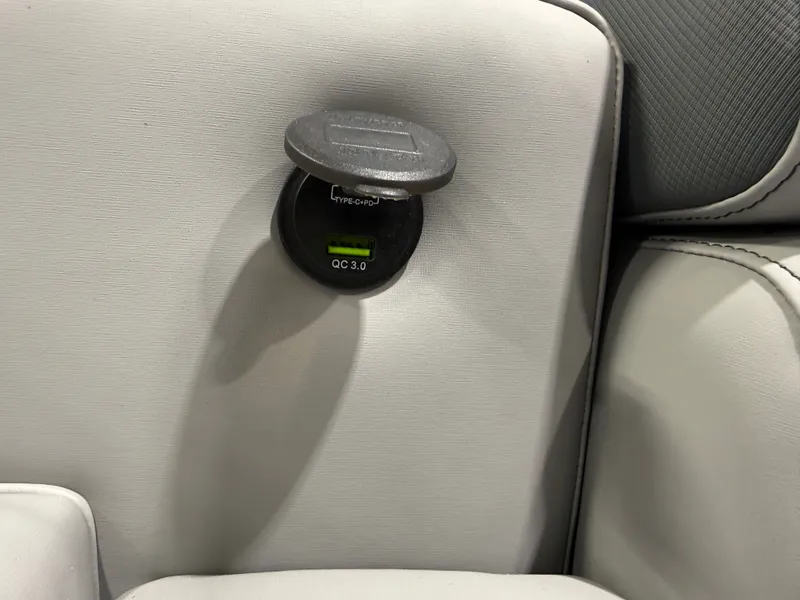 Slide: The Image of Tahoe LTZ 2385 Swingback (VRB) Windshield Tritoon & Honda 4-Stroke EFI 2026 - 23