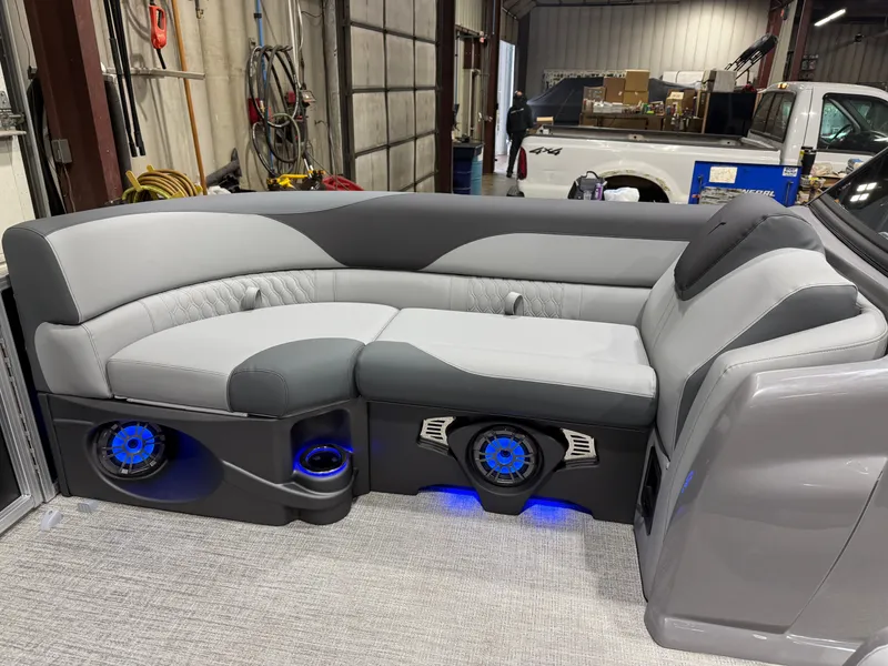 Slide: The Image of Tahoe LTZ 2385 Swingback (VRB) Windshield Tritoon & Honda 4-Stroke EFI 2026 - 30