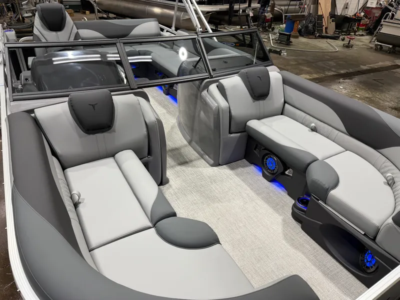 Slide: The Image of Tahoe LTZ 2385 Swingback (VRB) Windshield Tritoon & Honda 4-Stroke EFI 2026 - 33