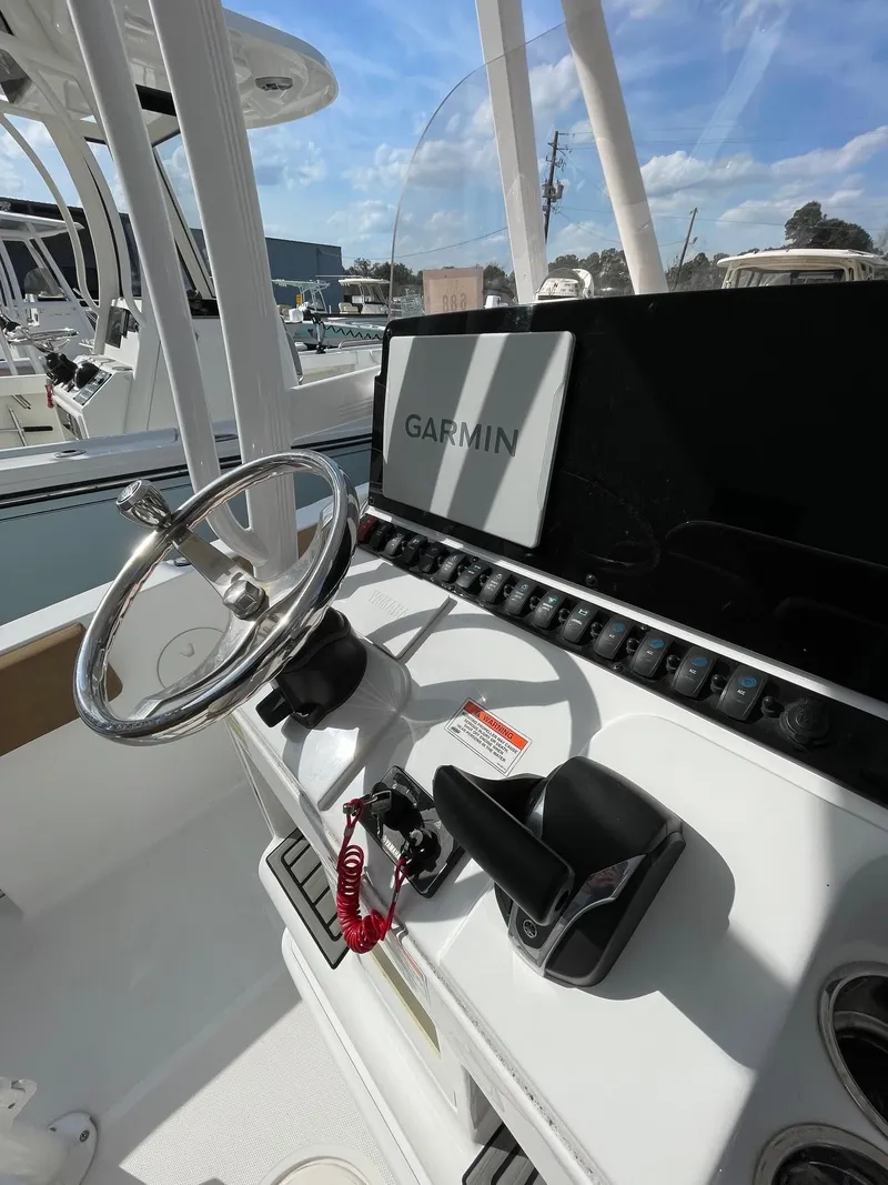 Slide: The Image of Sea Hunt Ultra 234 2022 - 15