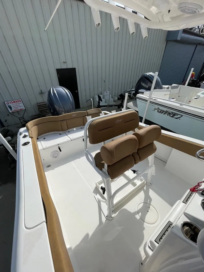 Slide: The Image of Sea Hunt Ultra 234 2022 - 17