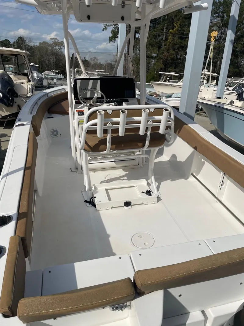 Slide: The Image of Sea Hunt Ultra 234 2022 - 3