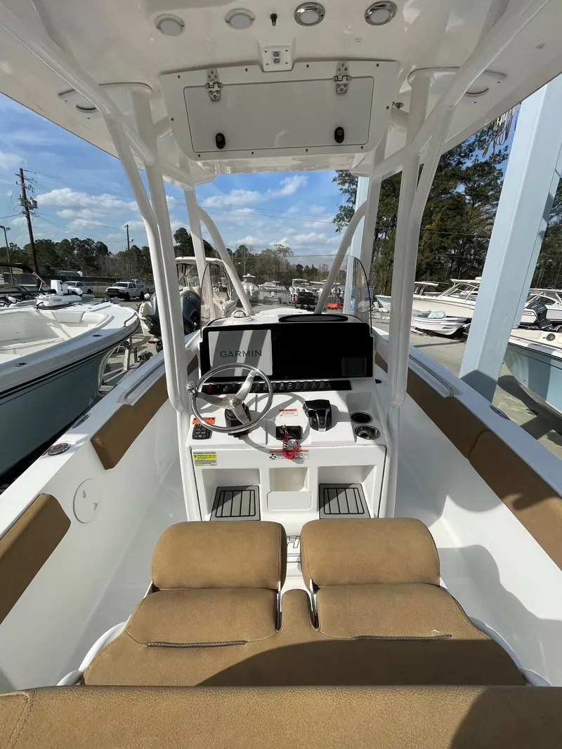 Slide: The Image of Sea Hunt Ultra 234 2022 - 4