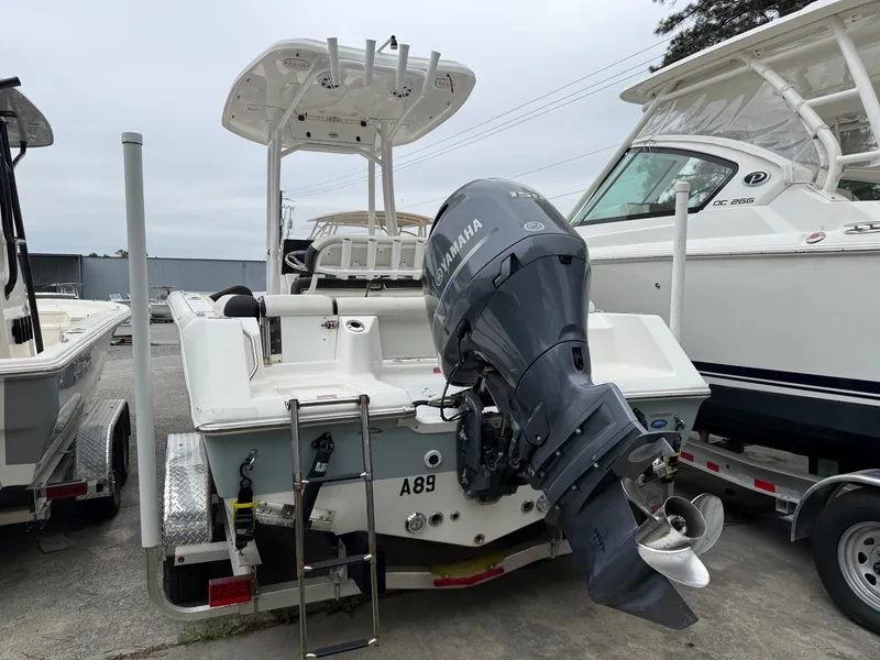 Slide: The Image of Tidewater 210 LFX 2021 - 5