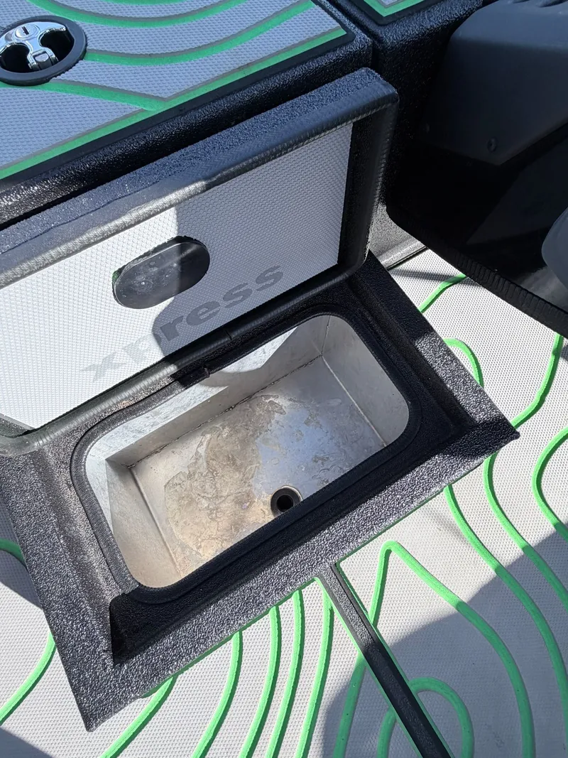 Slide: The Image of Xpress X19 Pro 2022 - 10