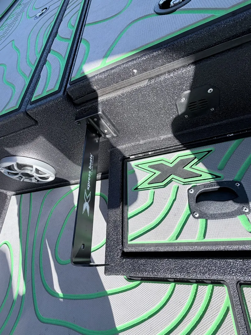 Slide: The Image of Xpress X19 Pro 2022 - 22