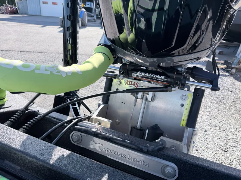 Slide: The Image of Xpress X19 Pro 2022 - 9